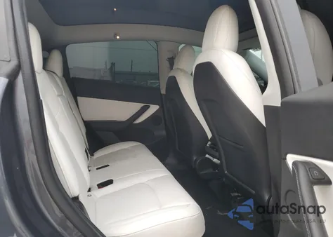 2022 Tesla Model Y из США, поврежденный, VIN 7SAYGDEF6NF339957